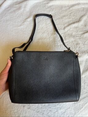 Lo & Sons Pearl Convertible Crossbody Bag - Black Saffiano Leather